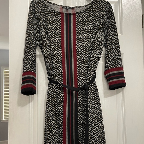 Mlle Gabrielle Dresses & Skirts - Mlle Gabrielle Black and Burgundy Long Sleeve Dress